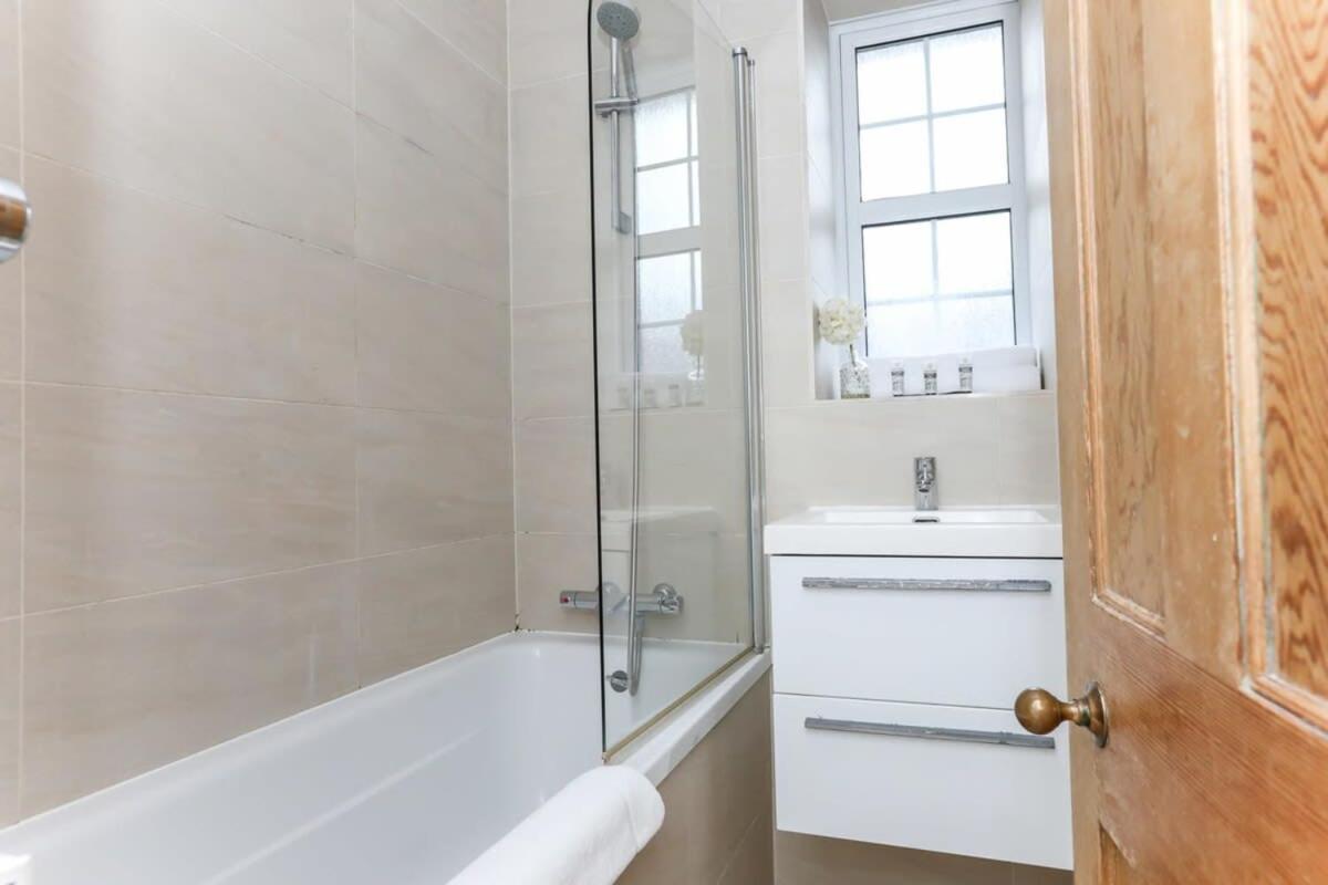 2 Bedroom Apartment In Waterloo Central London Eksteriør bilde